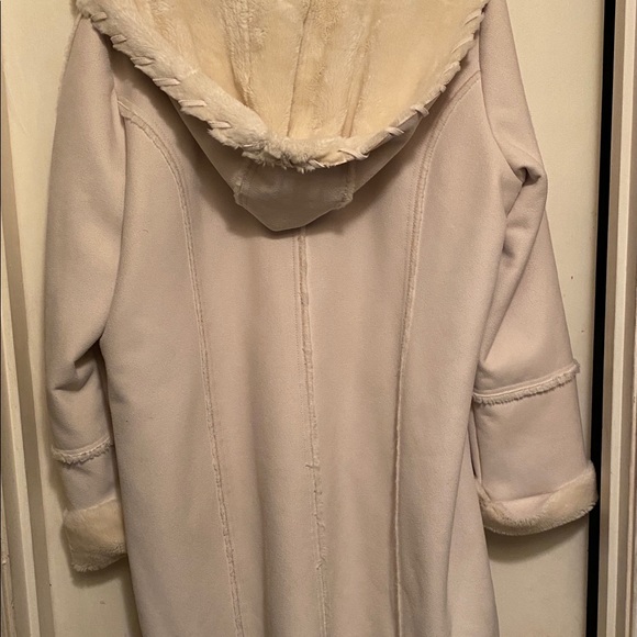 Coat - Picture 7 of 13